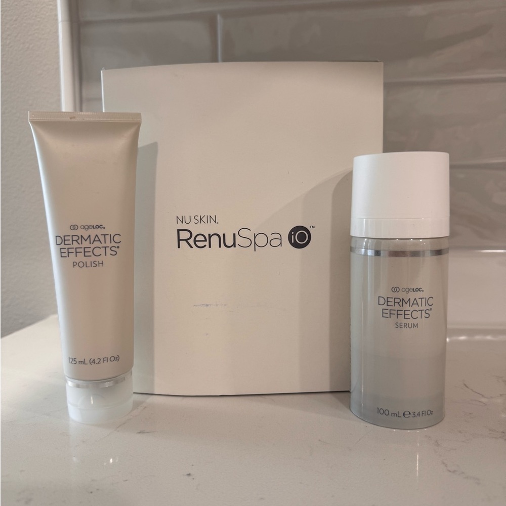 Nu Skin RenuSpa Device with Dermatic Effects Polish and Serum Set